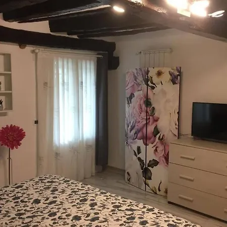 Apartment Calle Dei Preti Venedig